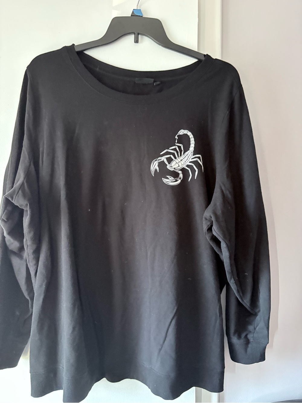 Black Torrid size 4 Long-Sleeve Shirt with Scorpion Graphic